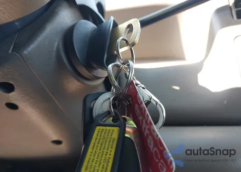 2000 Ford F-250 Lariat/Xl/Xlt z USA, uszkodzony, nr VIN 1FTNW21F5YEB81422